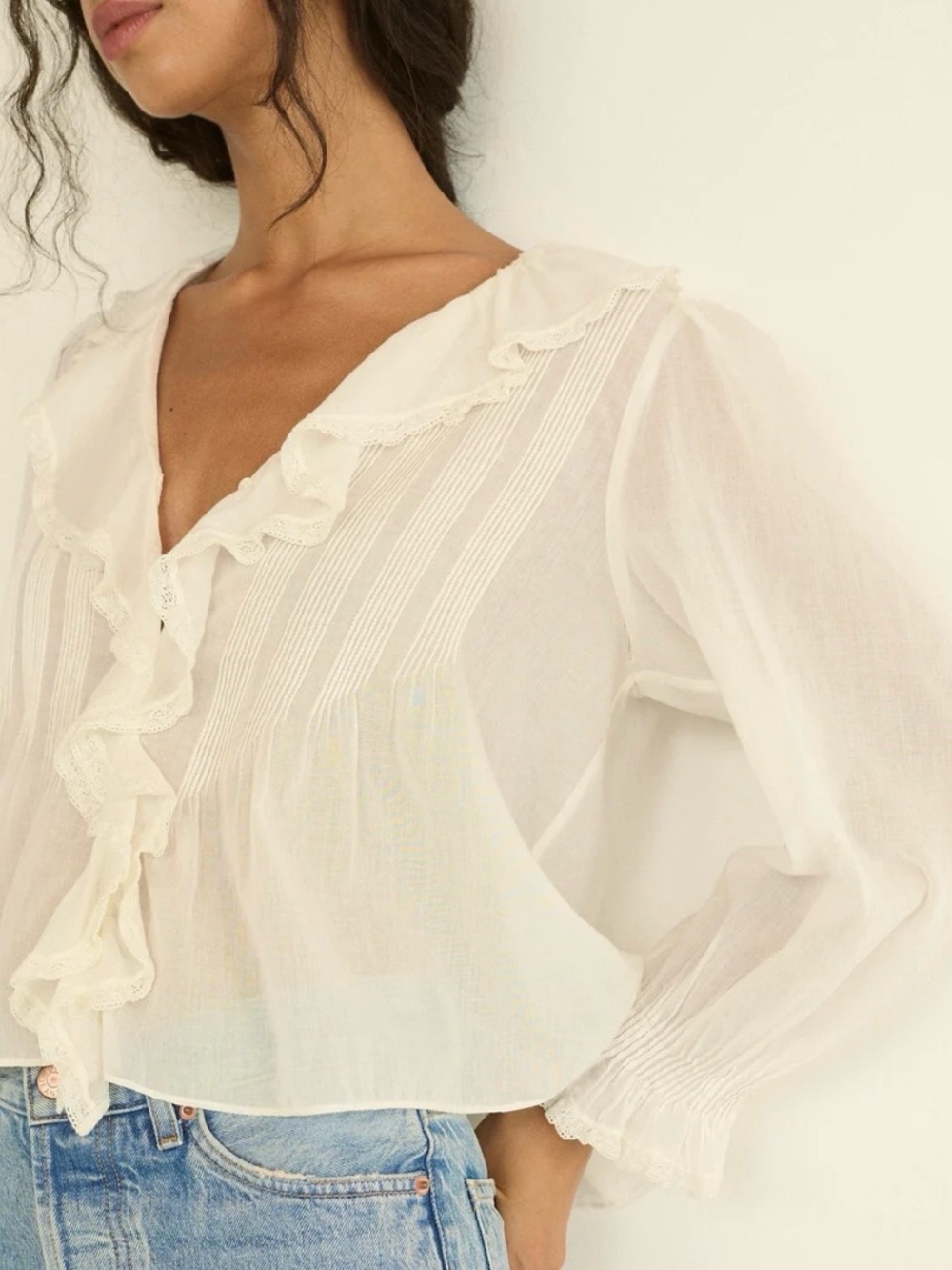 NWOT Dôen White Ruffled Hardy Top with Cutouts PLS READ DESCRIPTION!!! - Picture 2 of 5